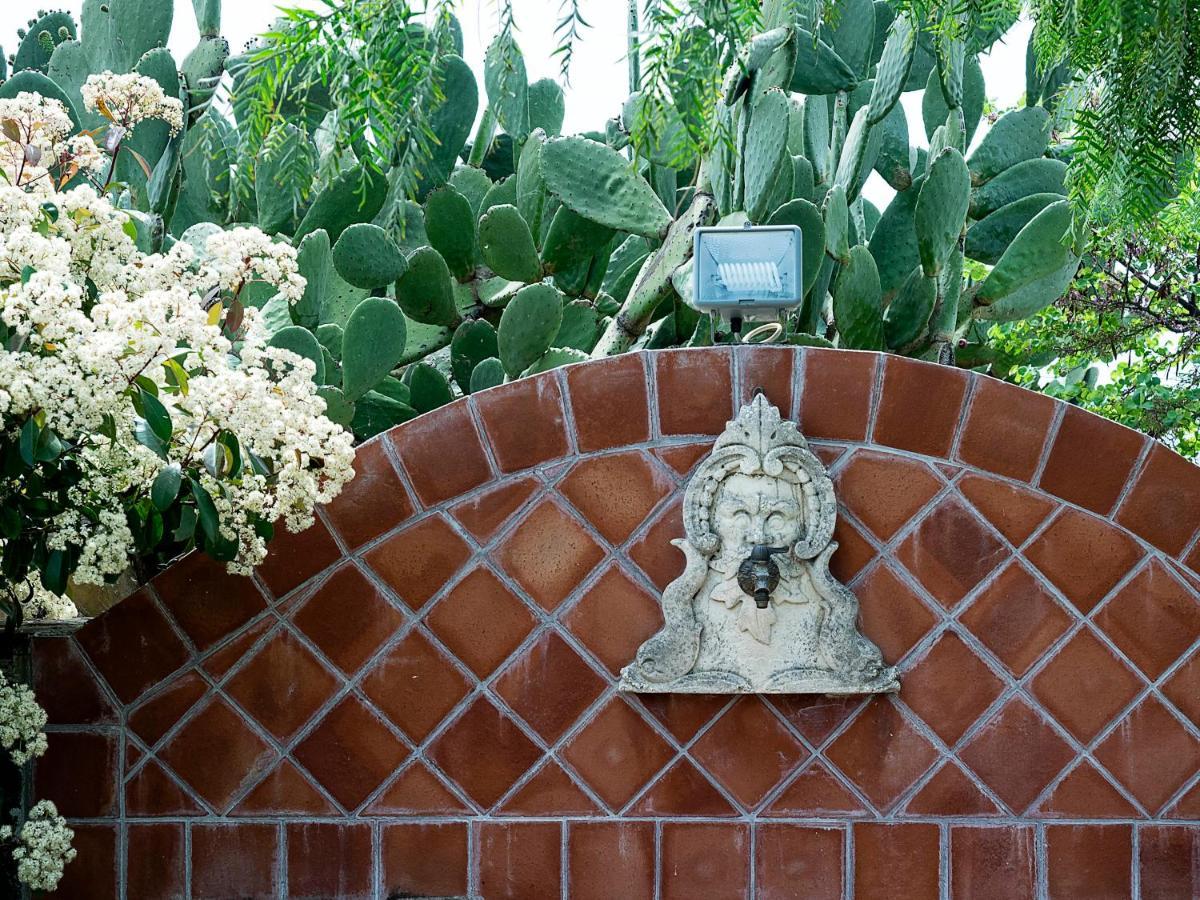 Fontana Del Cherubino Santa Maria di Licodia Zewnętrze zdjęcie